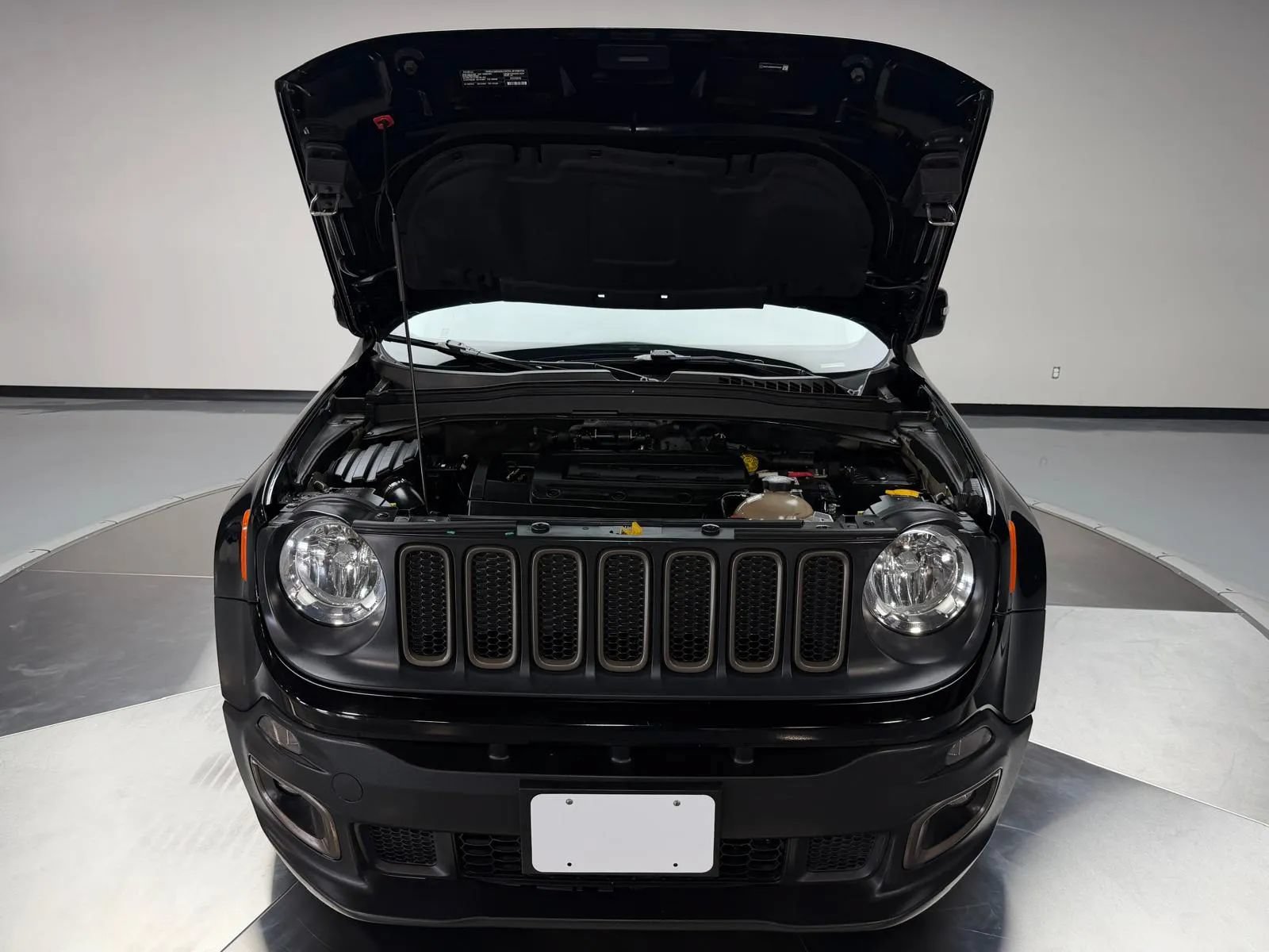 Used 2016 Jeep Renegade 75th Anniversary FWD image 10