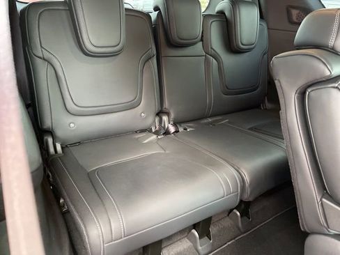 Used 2025 Nissan Armada PRO-4X w/ Pro-4X Premium Package AWD/4WD image 19