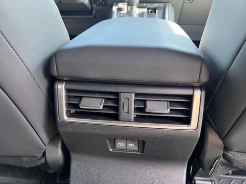 Used 2024 Lexus GX 550 AWD/4WD image 15