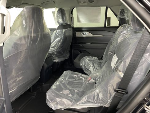 New 2026 Ford Explorer Active image 4