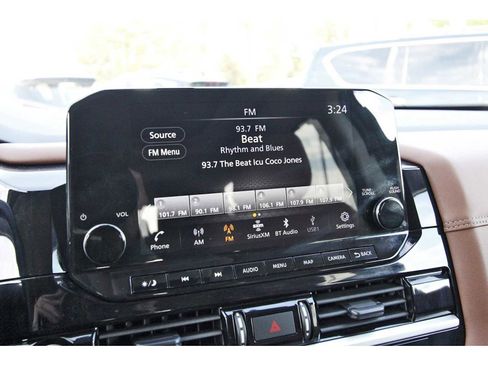 Used 2024 Nissan Pathfinder Platinum w/ Cargo Package image 21