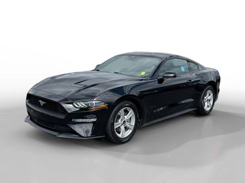 Certified 2022 Ford Mustang Coupe RWD image 1