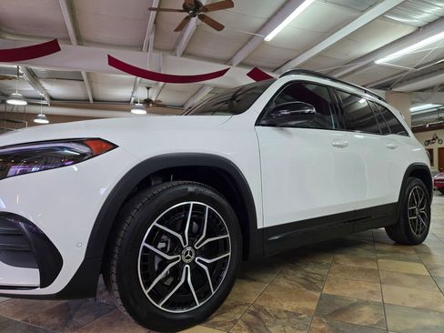 Used 2023 Mercedes-Benz EQB 350 4MATIC SUV image 21