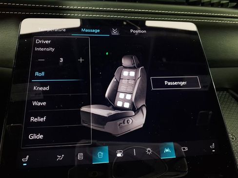 Used 2025 Cadillac Escalade ESV Sport Platinum w/ LPO, Floor Liner Package AWD/4WD image 12