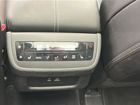 Used 2024 Nissan Pathfinder SL w/ SL Premium Package AWD/4WD image 12