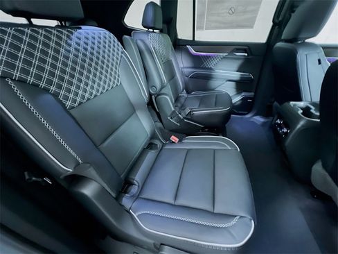 New 2026 GMC Acadia Denali image 22