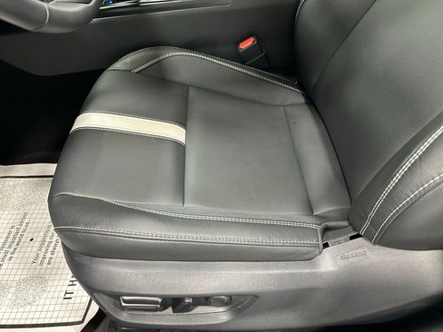 Used 2026 Toyota Camry Hybrid FWD image 13