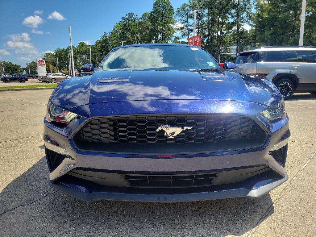 Used 2018 Ford Mustang Premium w/ Ecoboost Performance Package RWD image 9