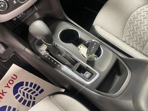 Used 2024 Chevrolet Equinox LS w/ LS Convenience Package image 17