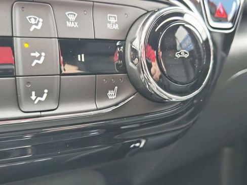 New 2026 Chevrolet Trax RS w/ Sunroof Package FWD image 22