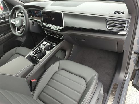 New 2026 Volkswagen Atlas Cross Sport SEL R-Line image 19