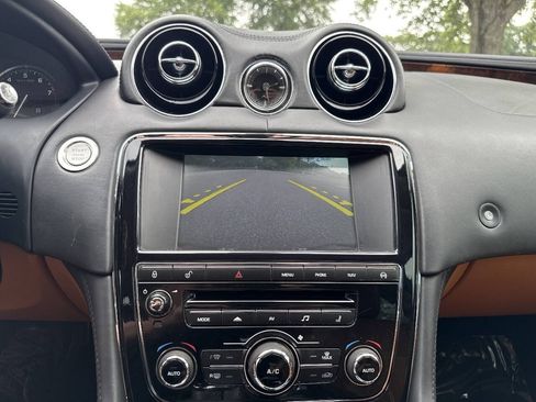 Used 2014 Jaguar XJ L Portfolio AWD/4WD image 26
