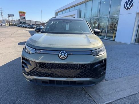 New 2026 Volkswagen Tiguan SE R-Line AWD/4WD image 2