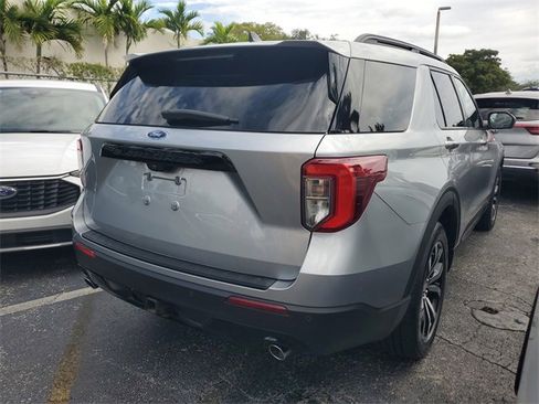 Used 2022 Ford Explorer ST-Line w/ Class IV Trailer Tow Package image 3