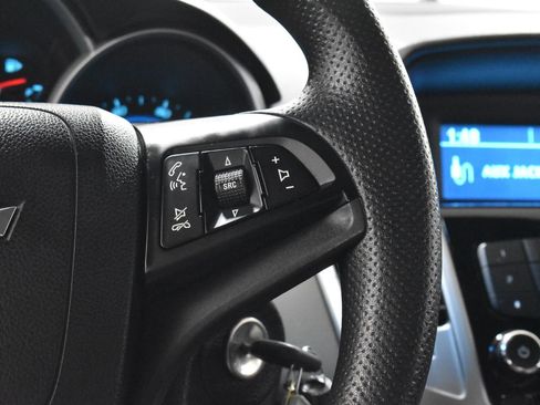 Used 2015 Chevrolet Cruze LT image 8