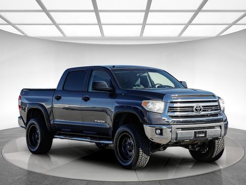 Used 2016 Toyota Tundra SR5 image 5