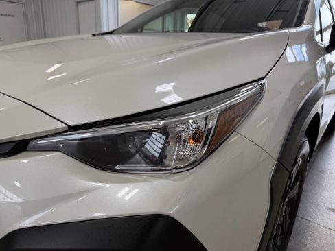 Used 2024 Subaru Crosstrek 2.0i image 7