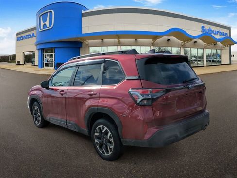 Used 2025 Subaru Forester image 6