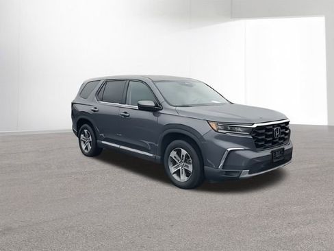 Used 2023 Honda Pilot EX-L image 2