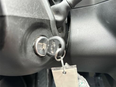 Used 2020 Chevrolet Silverado 1500 Custom w/ Custom Value Package image 35