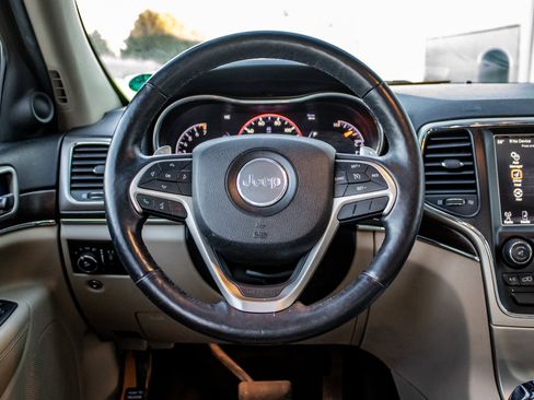 Used 2014 Jeep Grand Cherokee Limited image 24