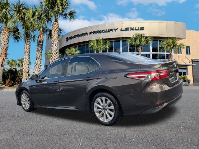 Used 2019 Toyota Camry LE FWD image 7