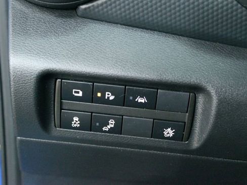 Used 2021 Nissan Kicks S FWD image 11