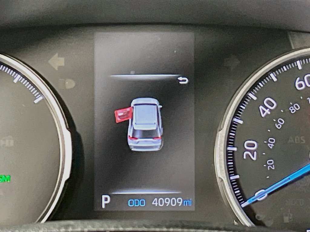Used 2022 Toyota RAV4 SE AWD/4WD image 19