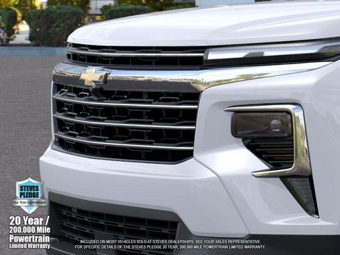 New 2026 Chevrolet Traverse LT w/ Driver Confidence Package AWD/4WD image 13