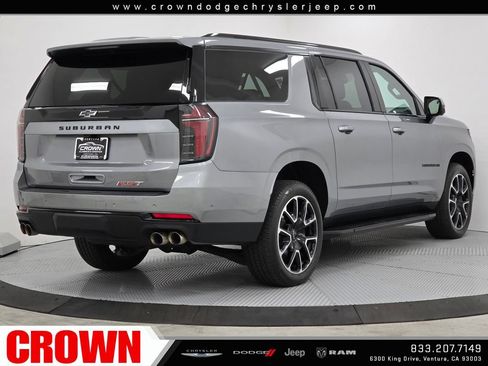 Used 2026 Chevrolet Suburban RST AWD/4WD image 7