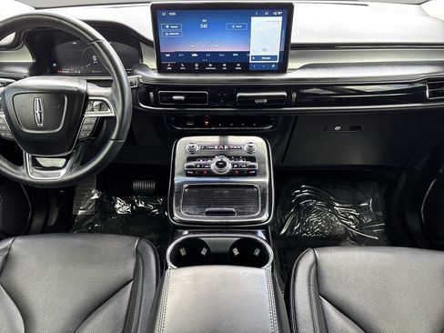 Used 2022 Lincoln Nautilus FWD w/ Premium Package image 14