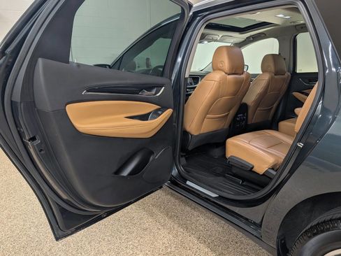 Used 2018 Buick Enclave Premium w/ Experience Buick Package AWD/4WD image 14