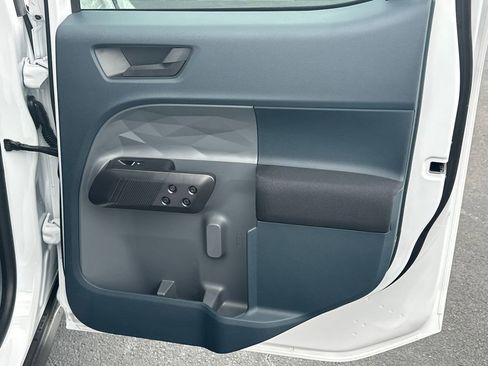 New 2025 Ford Maverick XL image 16