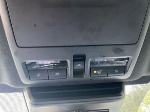 Used 2024 MAZDA MAZDA3 s image 30