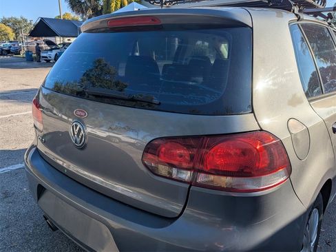 Used 2011 Volkswagen Golf 4-Door image 15