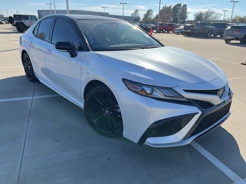 Used 2022 Toyota Camry XSE image 2