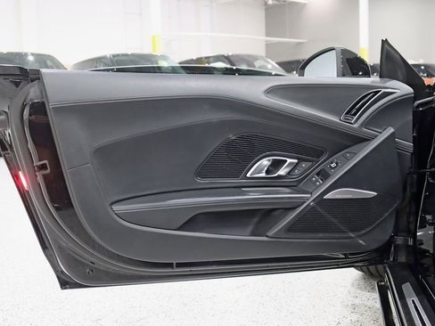 Used 2017 Audi R8 V10 AWD/4WD image 26