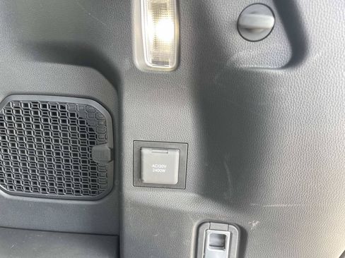 Used 2026 Toyota 4Runner Limited AWD/4WD image 13