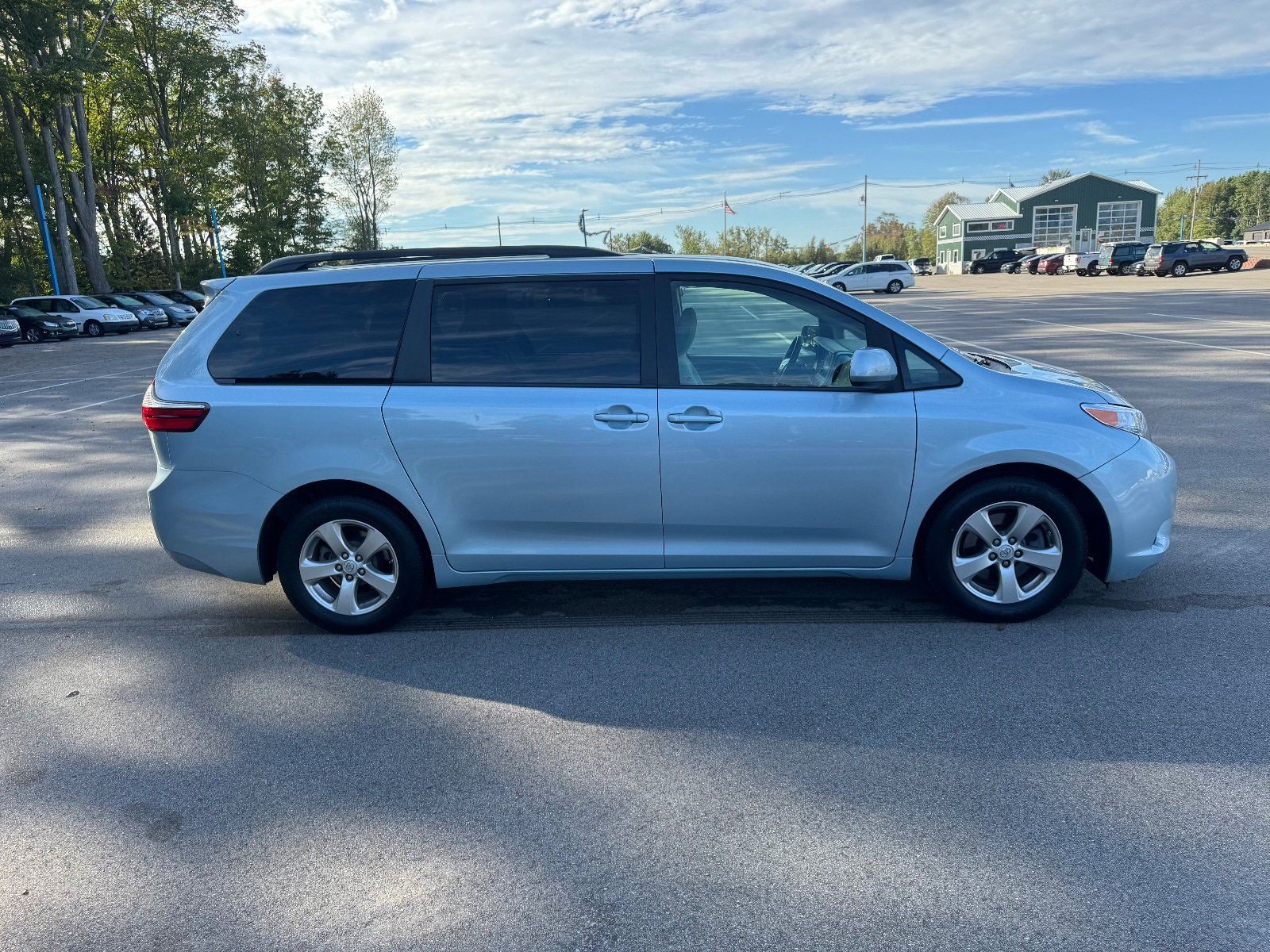 Used 2017 Toyota Sienna LE FWD image 8