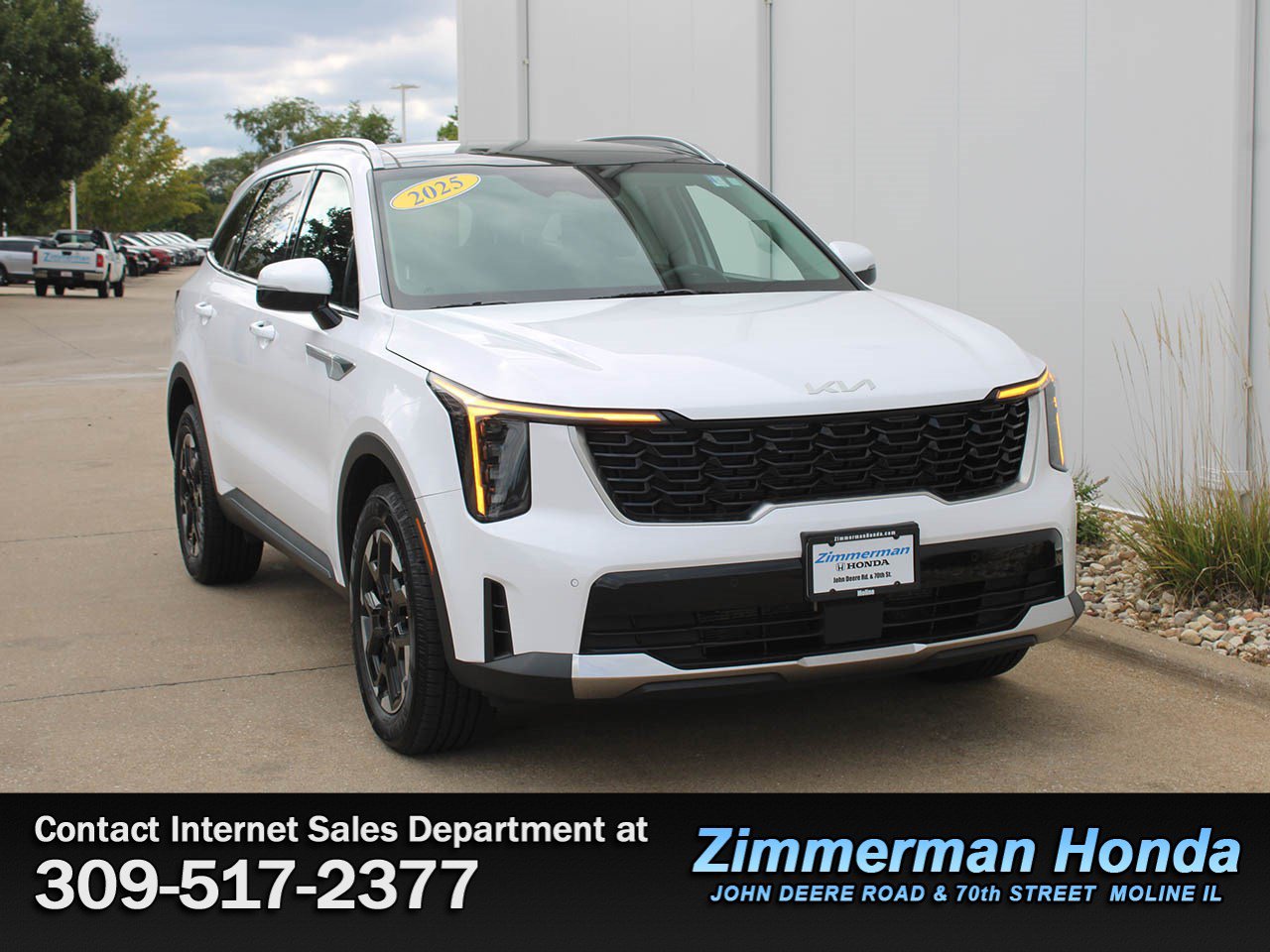 Used 2025 Kia Sorento S w/ Panoramic Sunroof Package AWD/4WD image 3