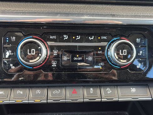 Used 2024 GMC Sierra 1500 Denali w/ Denali Reserve Package image 28