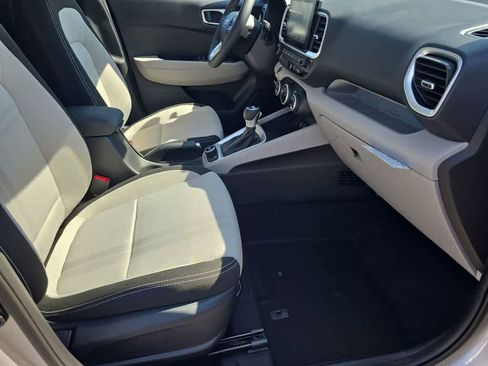 New 2026 Hyundai Venue SEL FWD image 23