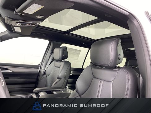 New 2025 Jeep Wagoneer Series II w/ Premium Group I image 2