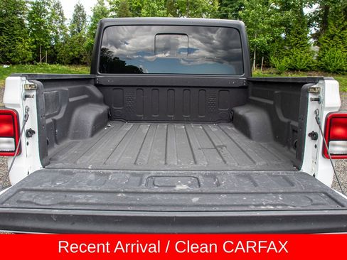 Used 2025 Jeep Gladiator Sport AWD/4WD image 18