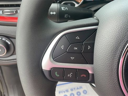 New 2023 Jeep Renegade Trailhawk image 21