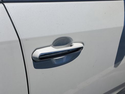 Certified 2021 Toyota RAV4 Limited FWD image 6