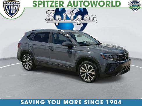 Used 2023 Volkswagen Taos SE AWD/4WD image 3