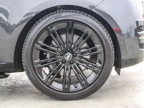 Used 2024 Land Rover Range Rover Autobiography AWD/4WD image 11