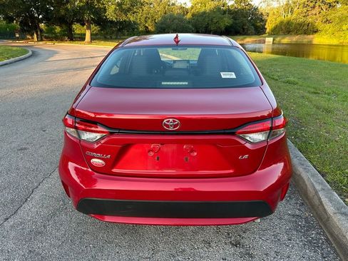 Used 2021 Toyota Corolla LE FWD image 5