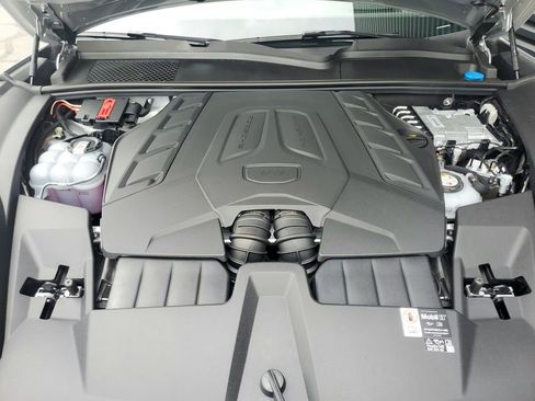 New 2025 Porsche Cayenne Turbo AWD/4WD image 31